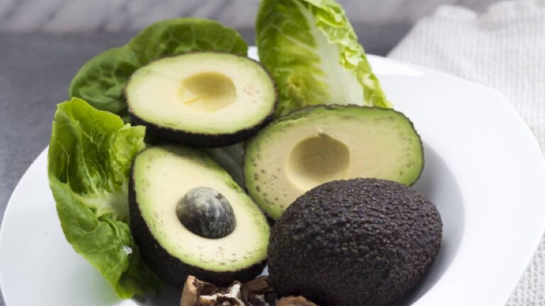 Battling Belly Fat: How Avocados Can Aid in Weight Management – A Verdant Chronicle