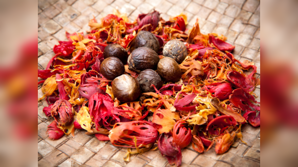 Pain Relief in a Pinch: Exploring Nutmeg’s Natural Analgesic Properties